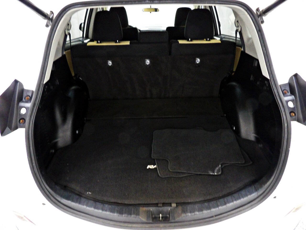 Used 2016 Toyota RAV4 XLE AWD/4WD image 13