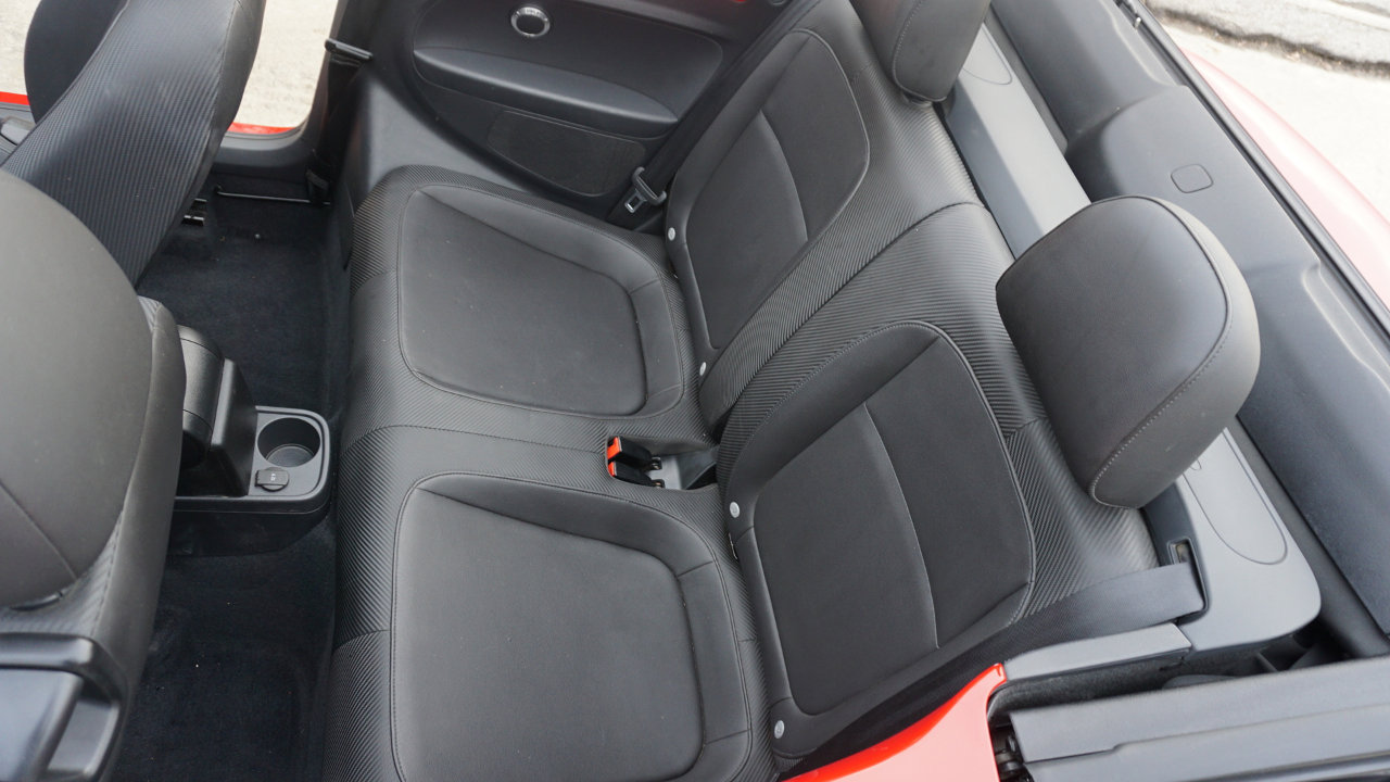 Used 2014 Volkswagen Beetle 2.5 image 16