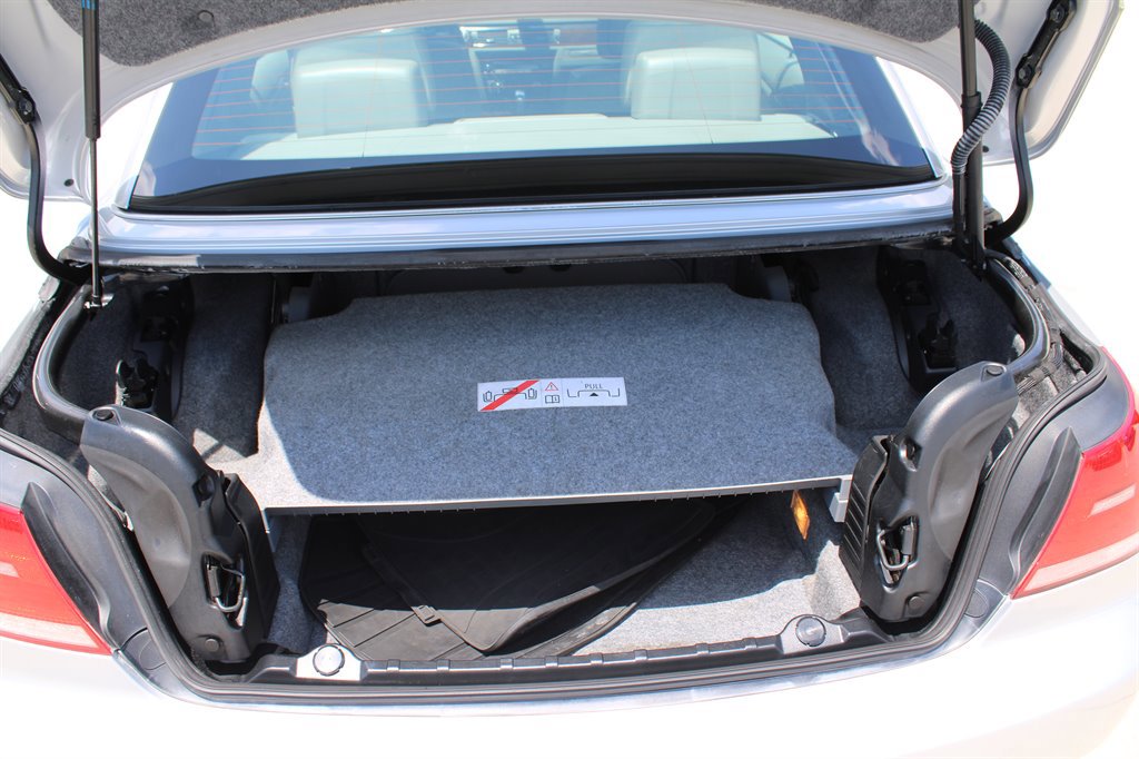 Used 2009 BMW 328i Convertible image 28