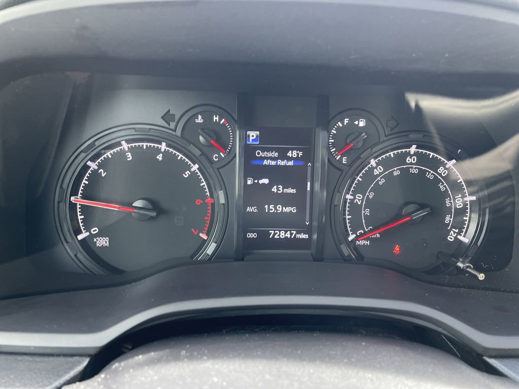 Used 2021 Toyota 4Runner SR5 Premium w/ Moonroof Package AWD/4WD image 17