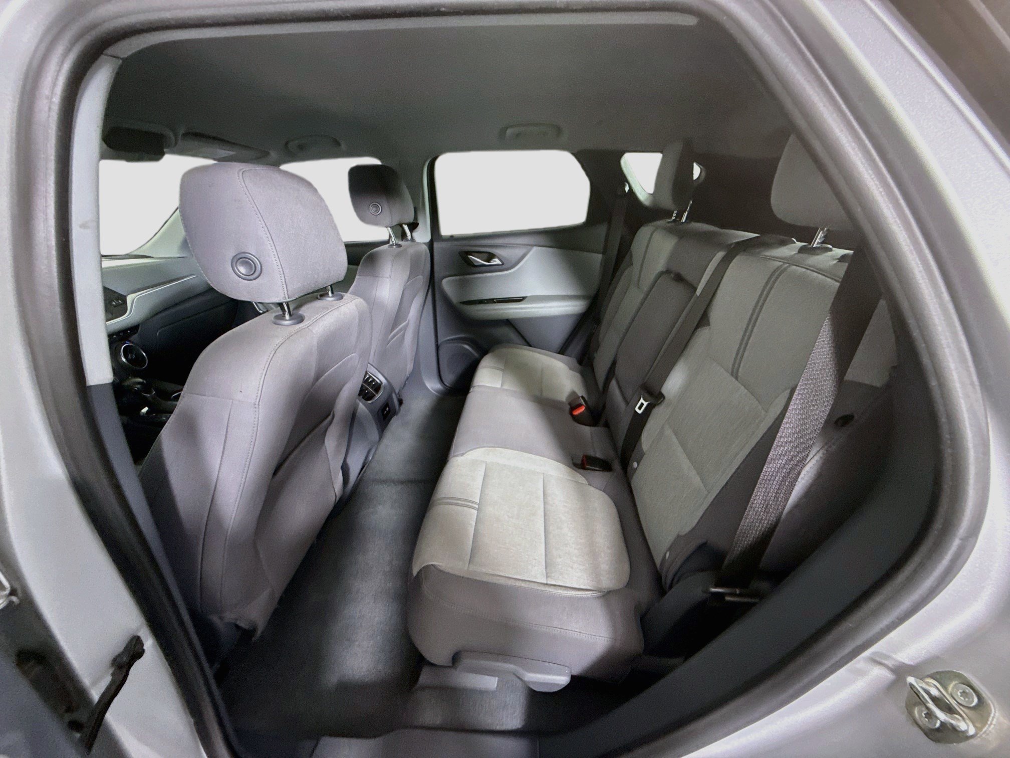 Used 2019 Chevrolet Blazer LT FWD image 25
