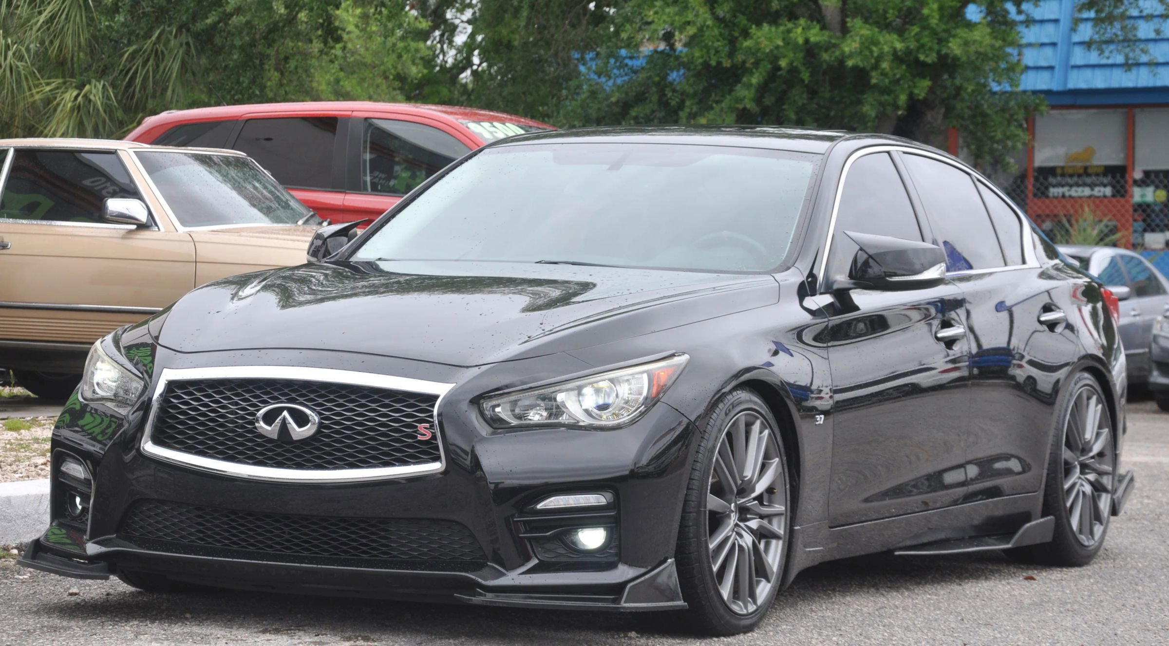 Used 2014 INFINITI Q50 Premium w/ Navigation Package RWD image 4