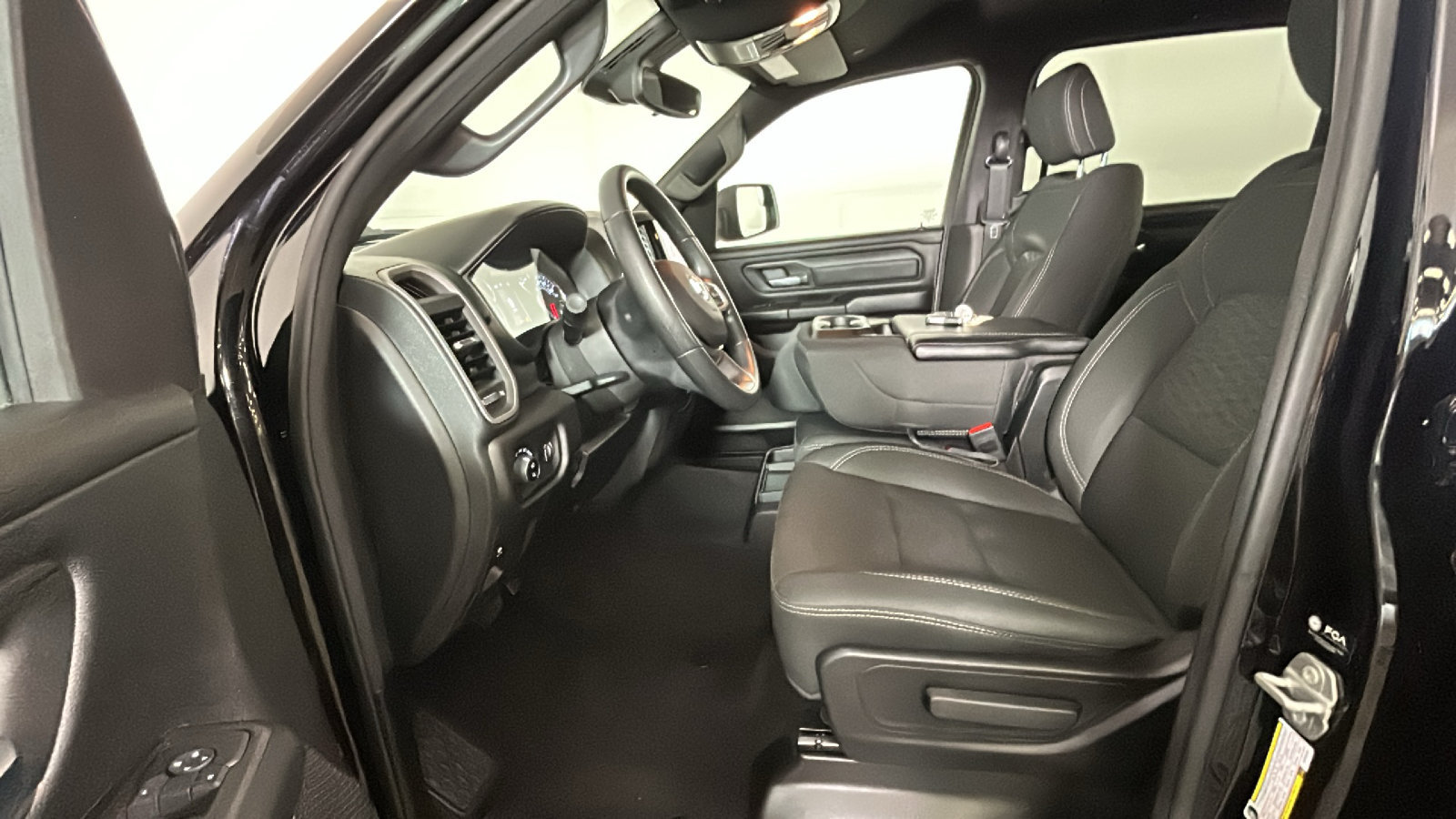 Used 2025 RAM 1500 Tradesman w/ Night Edition AWD/4WD image 14
