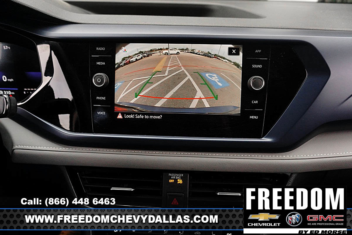 Used 2024 Volkswagen Taos SE FWD image 5
