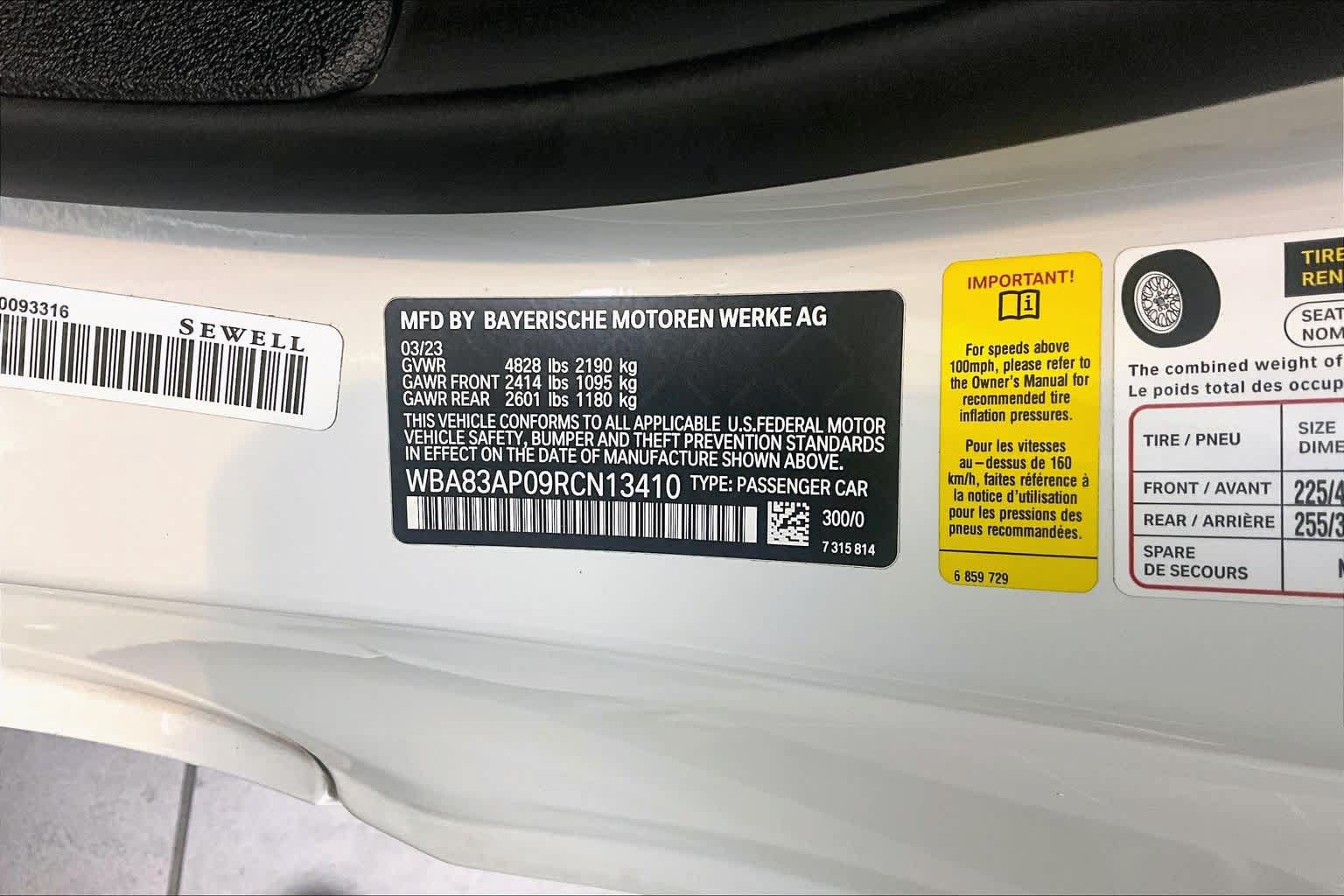 Used 2024 BMW M440i Coupe w/ Premium Package RWD image 33