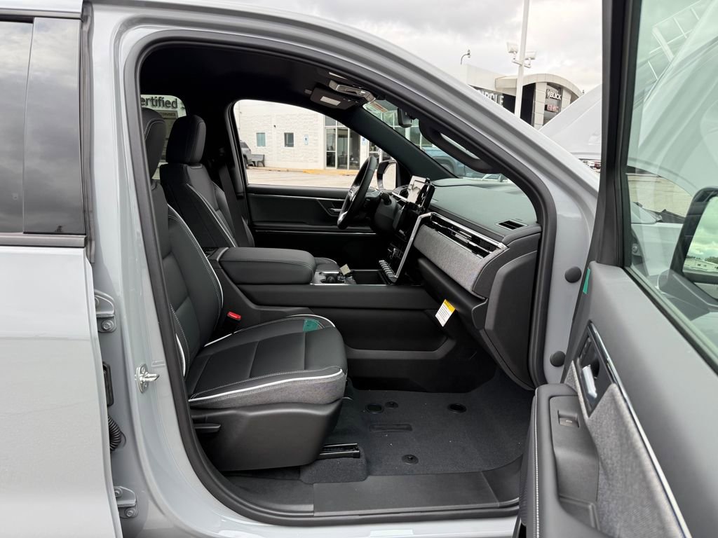 New 2026 GMC Sierra EV Elevation image 19