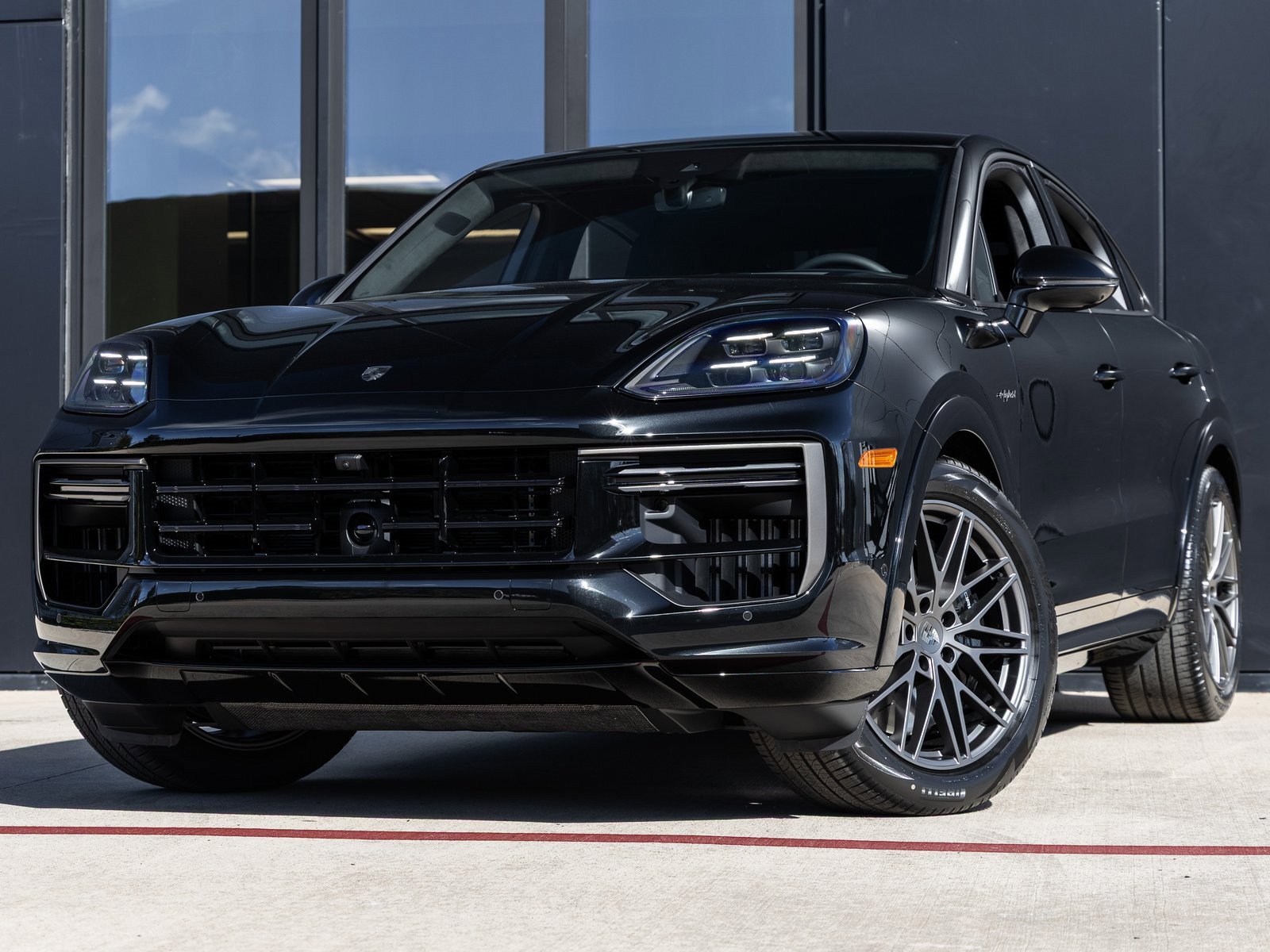 New 2026 Porsche Cayenne Turbo video 1