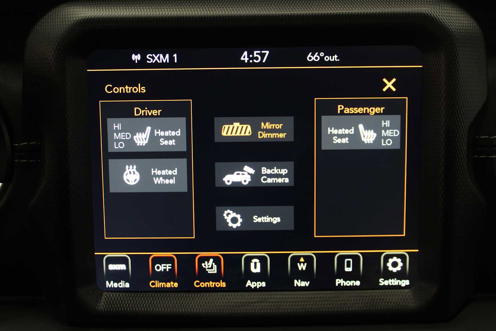 Used 2023 Jeep Wrangler Unlimited Sahara w/ Cold Weather Group AWD/4WD image 29