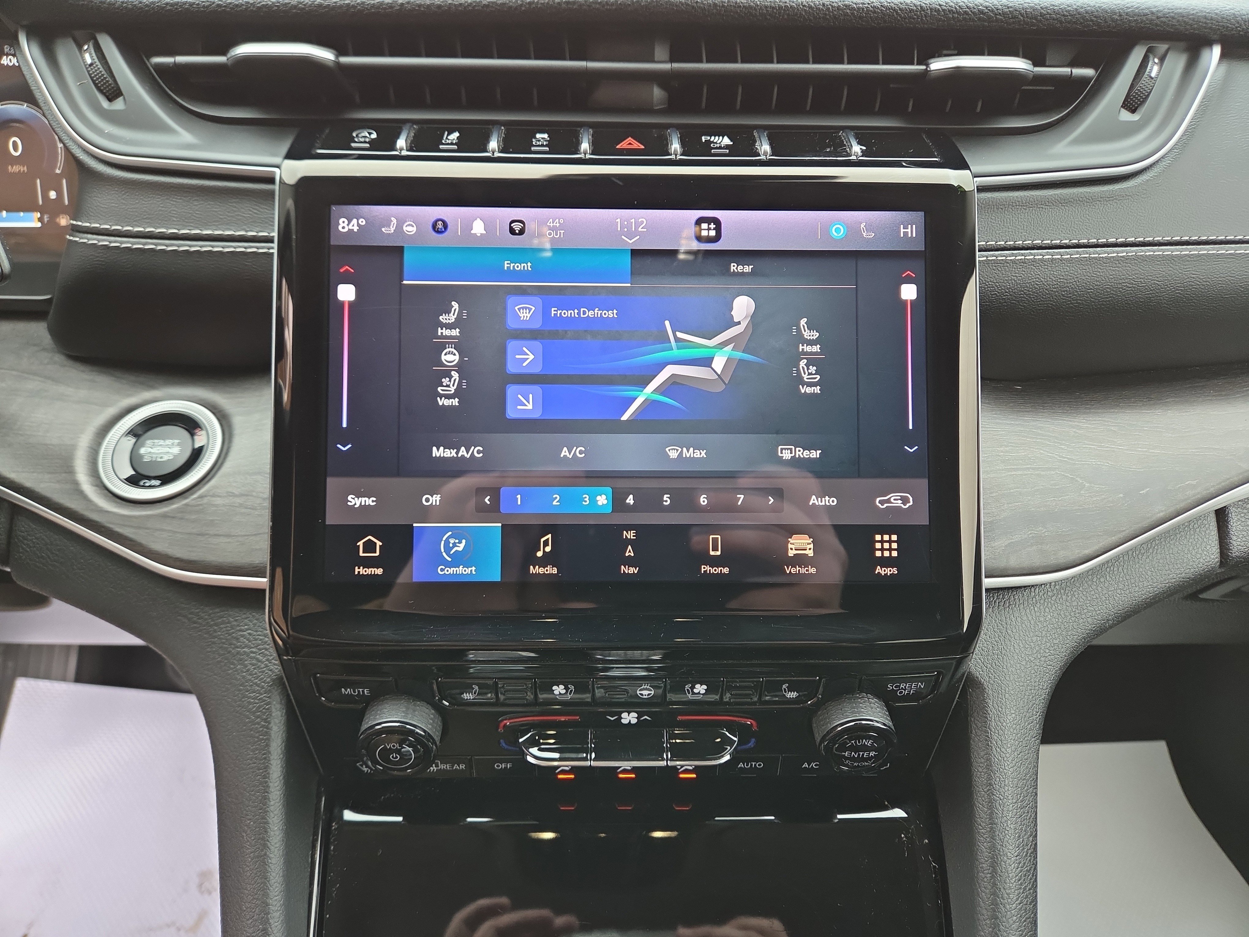 Used 2021 Jeep Grand Cherokee L Limited w/ Luxury Tech Group II image 26