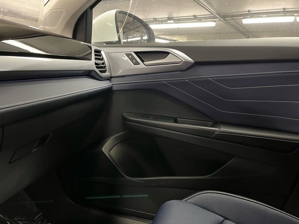 New 2026 Volkswagen Taos SEL image 30