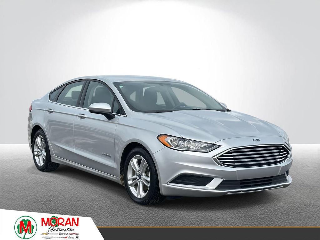 Used 2018 Ford Fusion SE image 1