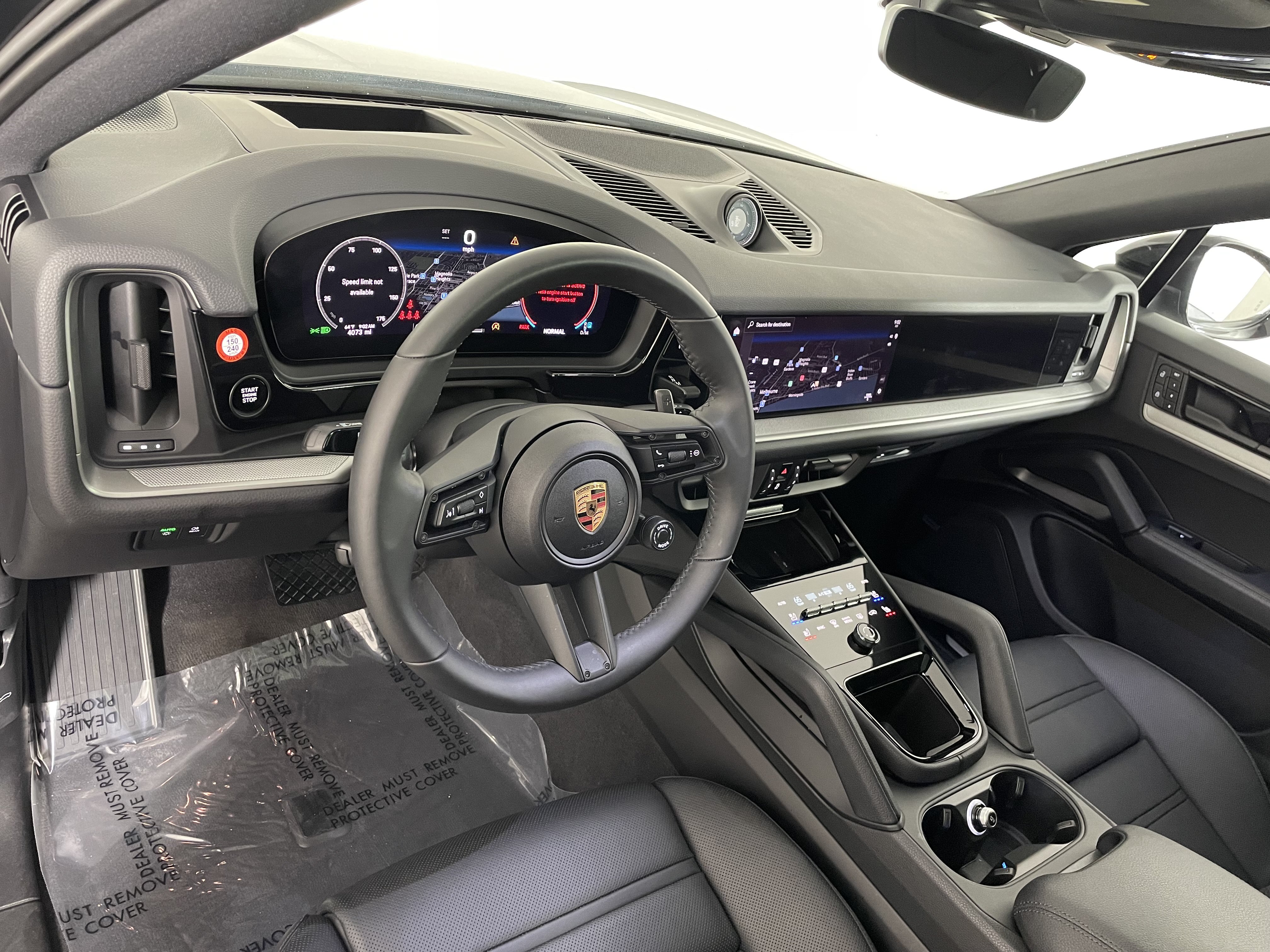 Used 2025 Porsche Cayenne Coupe AWD/4WD image 4