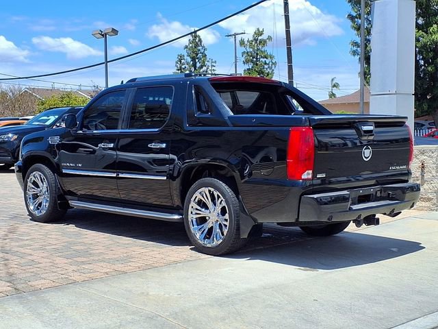 Used 2012 Cadillac Escalade EXT Luxury AWD/4WD image 3