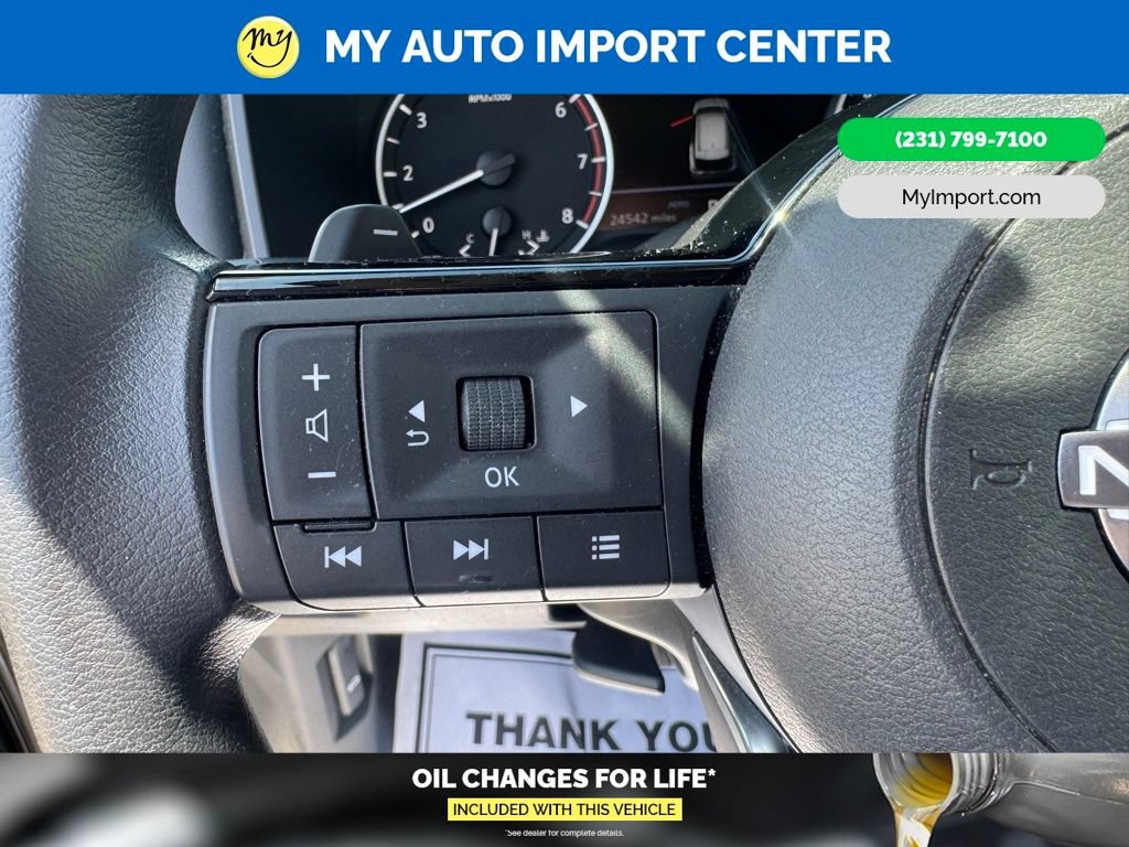 Used 2023 Nissan Rogue SV AWD/4WD image 16