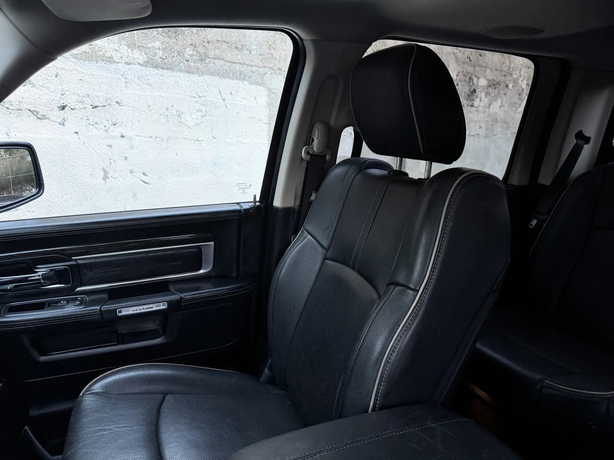 Used 2015 RAM 1500 Limited AWD/4WD image 21