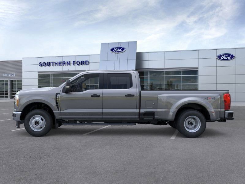 New 2026 Ford F350 XLT AWD/4WD image 3