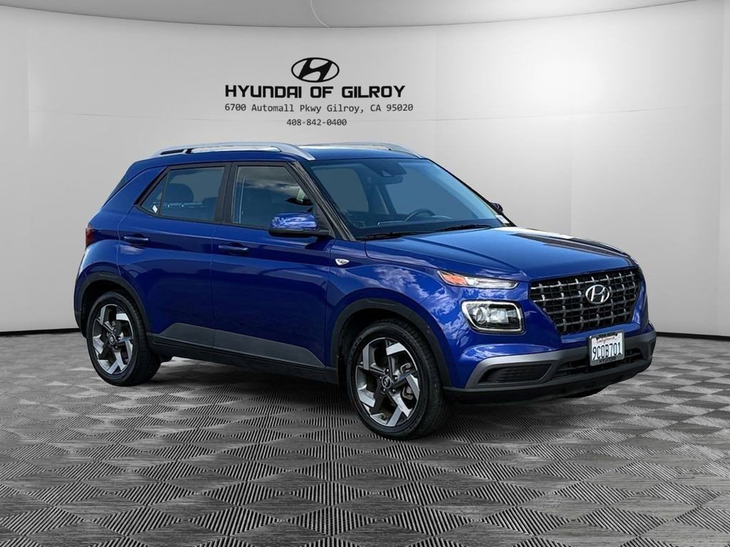 Used 2022 Hyundai Venue SEL image 4