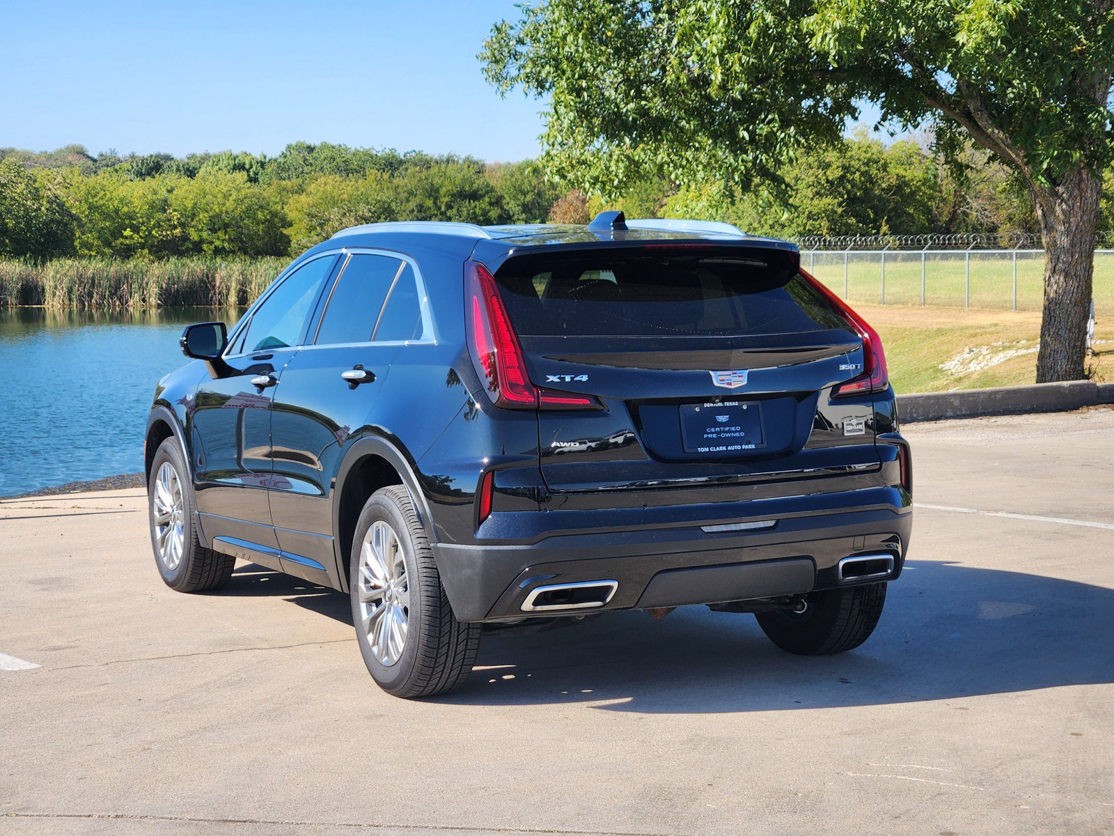 Certified 2024 Cadillac XT4 Premium Luxury AWD/4WD image 4