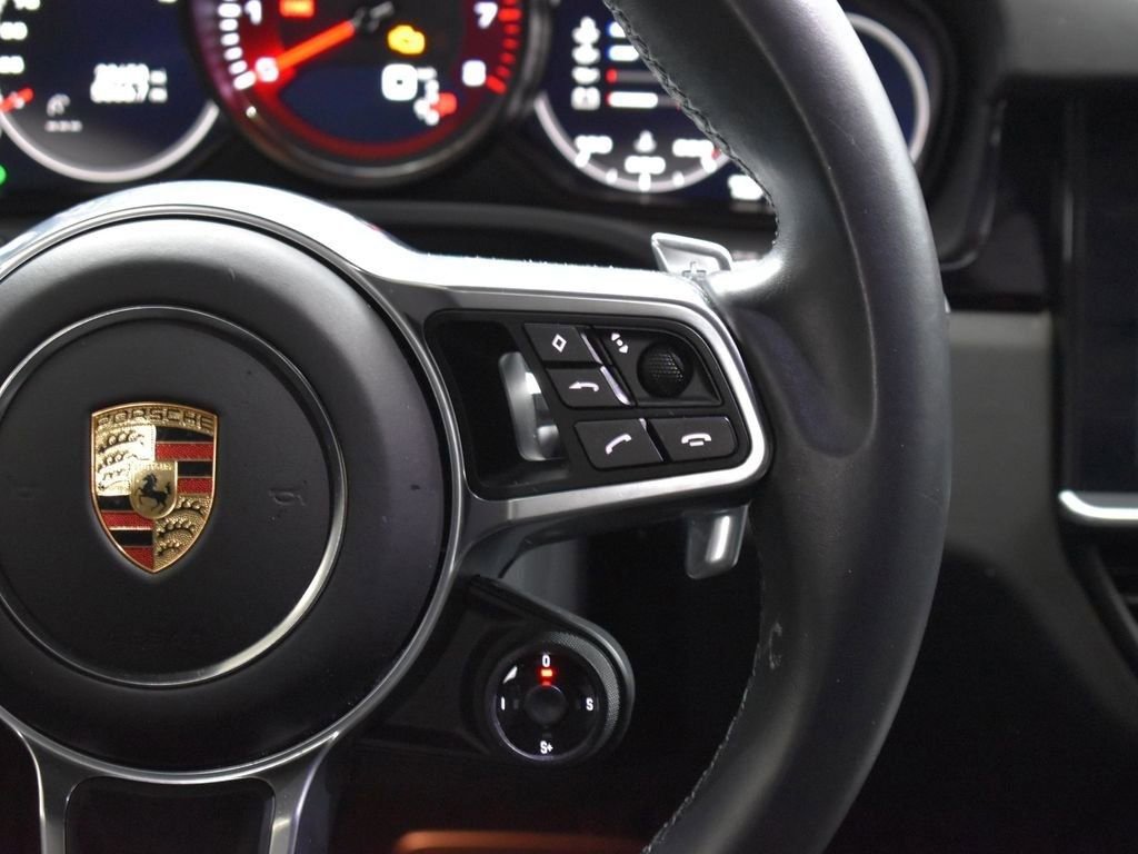 Used 2023 Porsche Cayenne GTS image 18