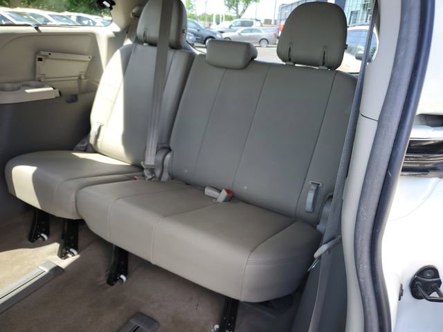 Used 2017 Toyota Sienna XLE Premium AWD/4WD image 12