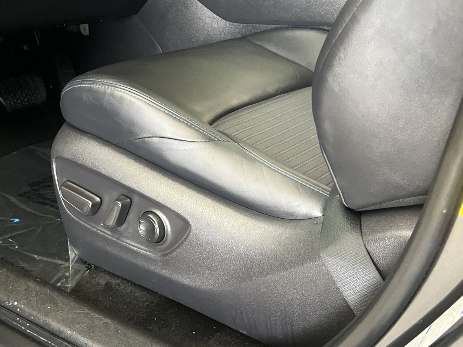 Used 2019 Toyota RAV4 XSE image 12