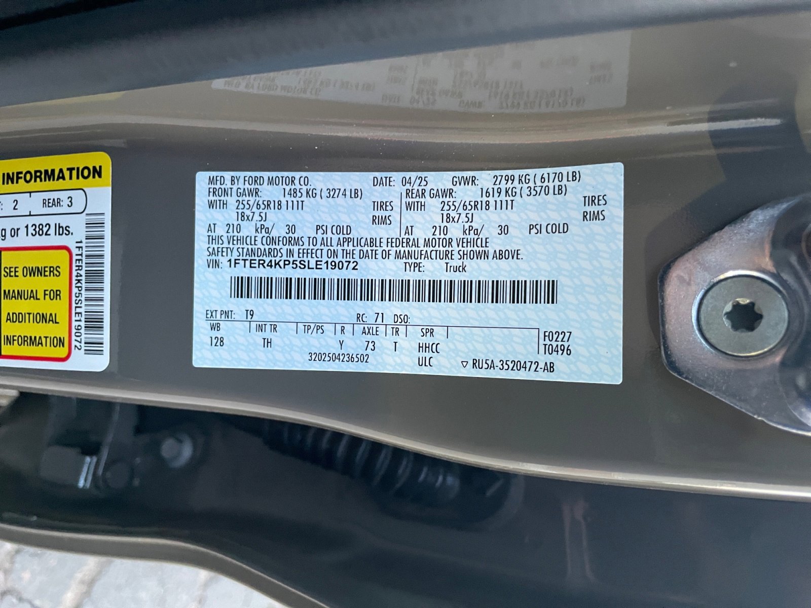 Used 2025 Ford Ranger Lariat w/ FX4 Off-Road Package AWD/4WD image 37