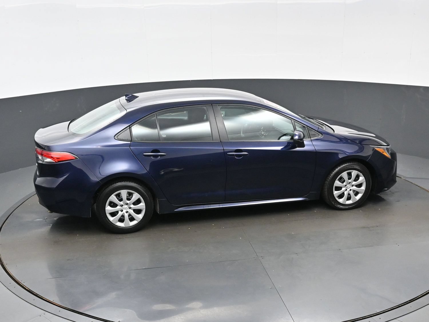 Used 2024 Toyota Corolla LE FWD image 39