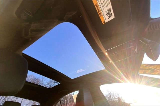 Used 2025 Mercedes-Benz C 300 4MATIC Sedan image 11