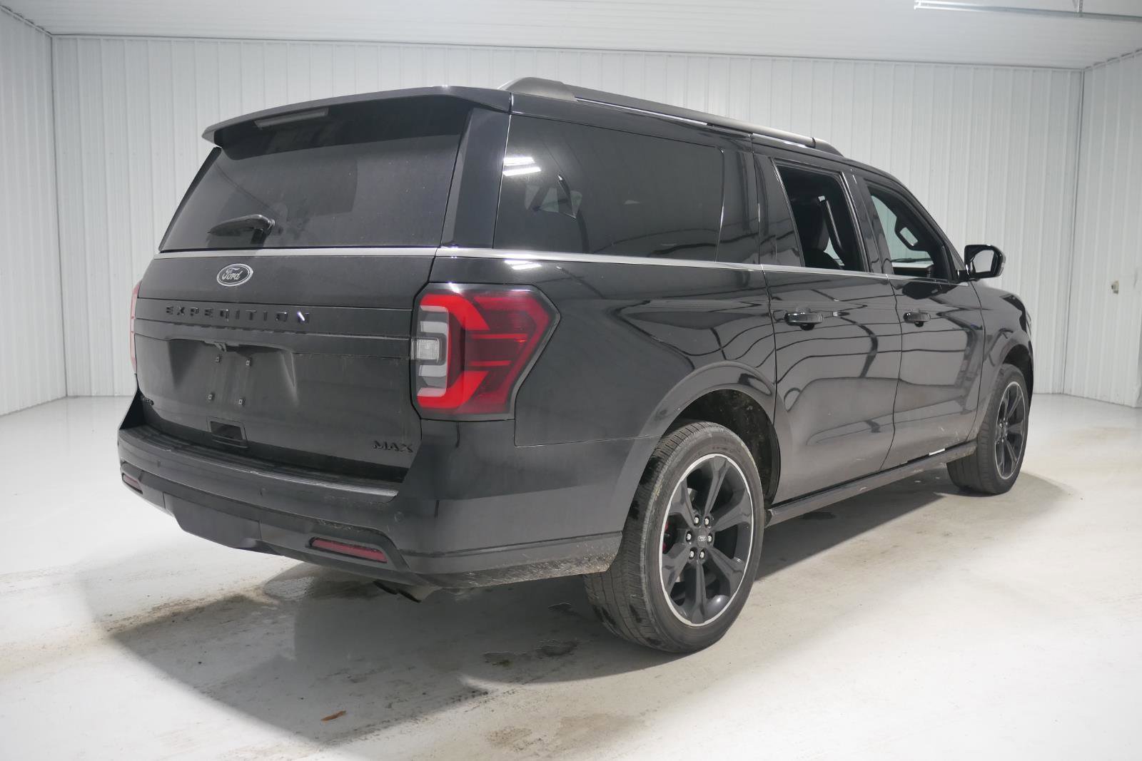 Certified 2022 Ford Expedition Max Limited image 5