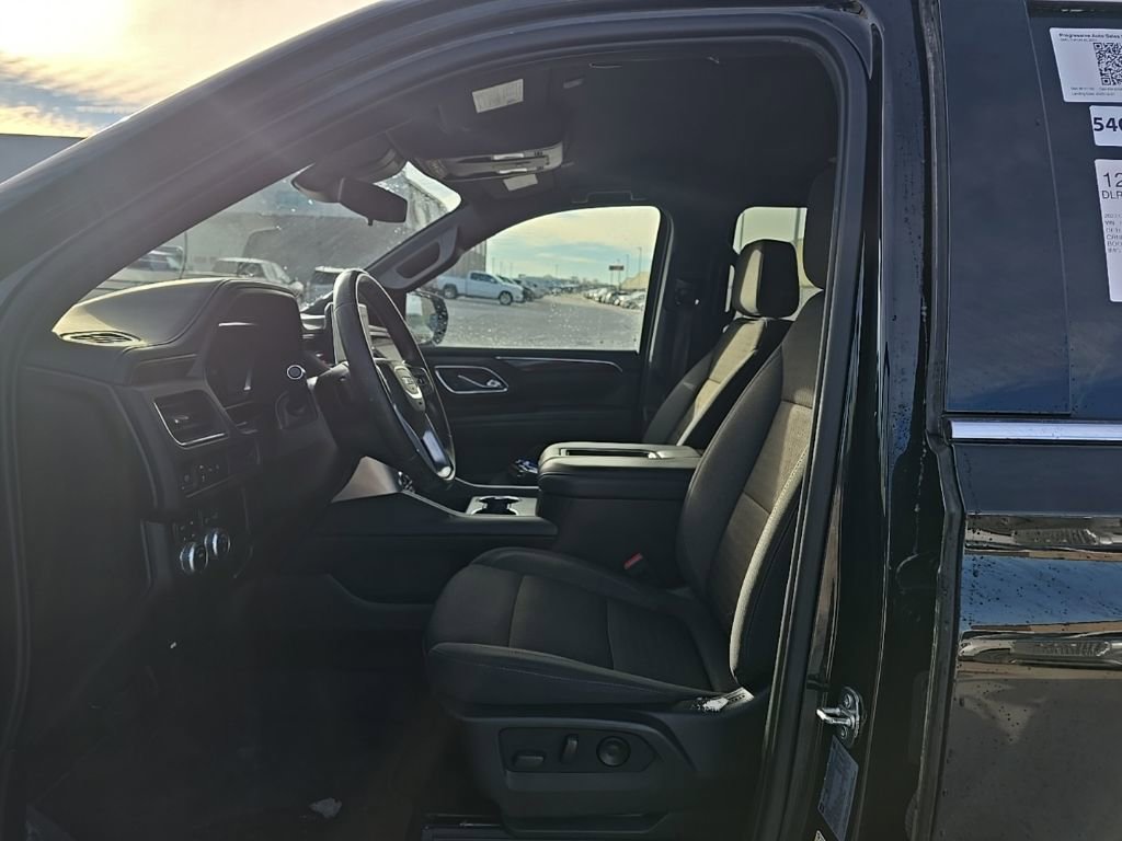 Used 2023 GMC Yukon XL SLE image 9