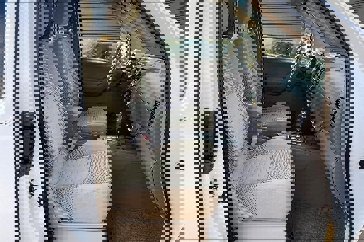 Used 2008 Nissan Frontier SE w/ SE Value Truck Pkg image 25