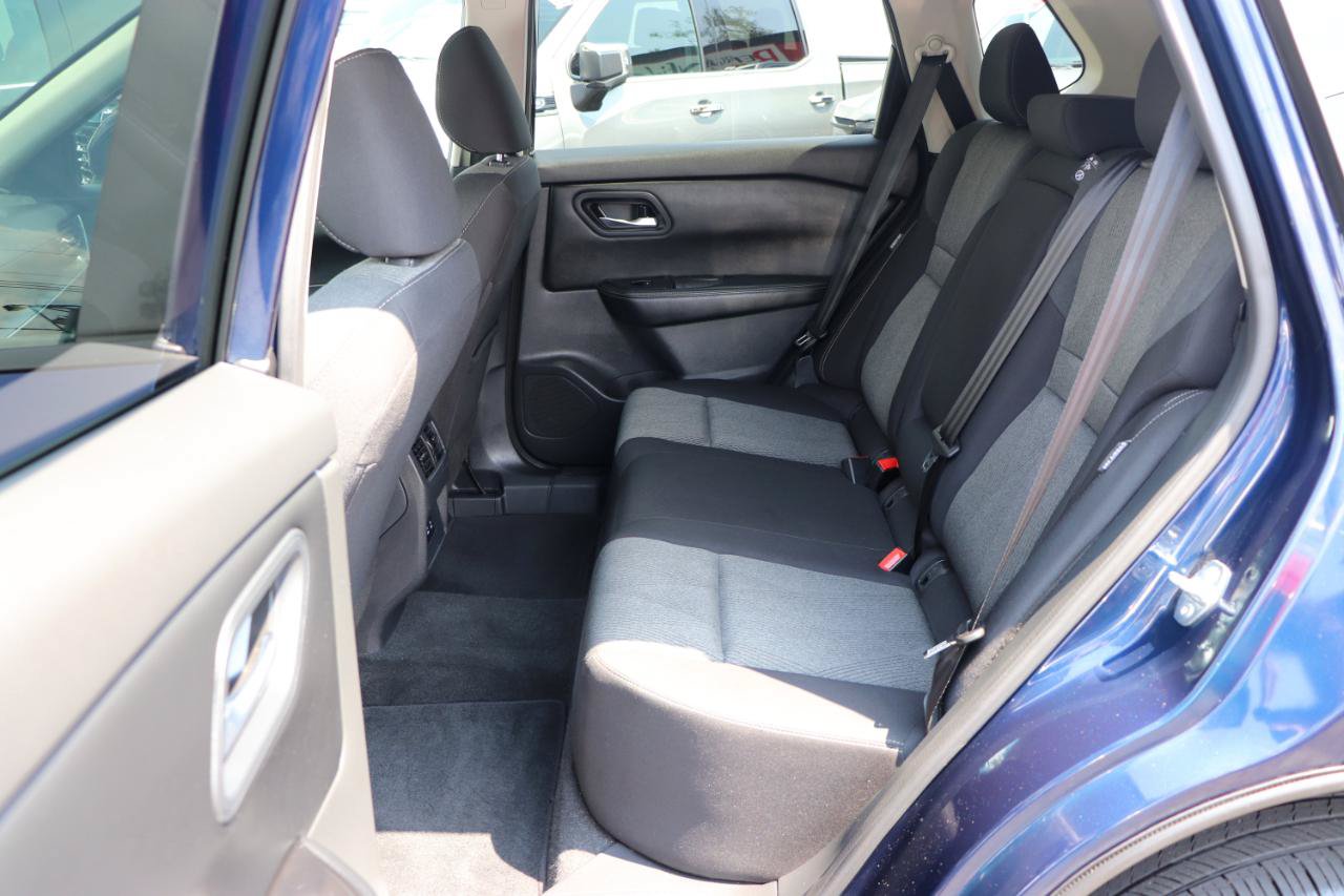 Used 2026 Nissan Rogue SV AWD/4WD image 12