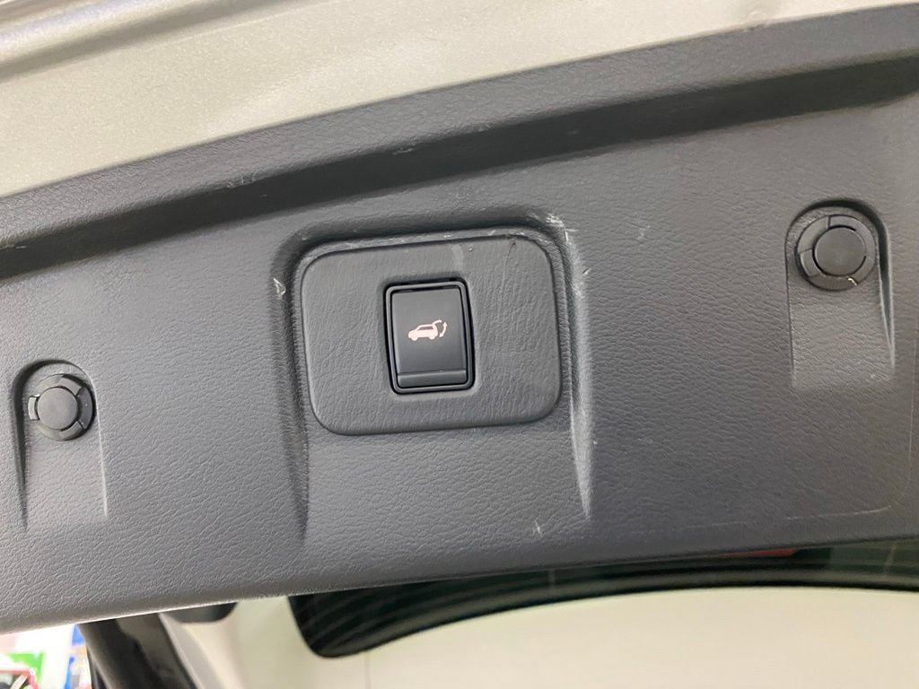 Used 2023 Nissan Murano Platinum w/ Cargo Package AWD/4WD image 19