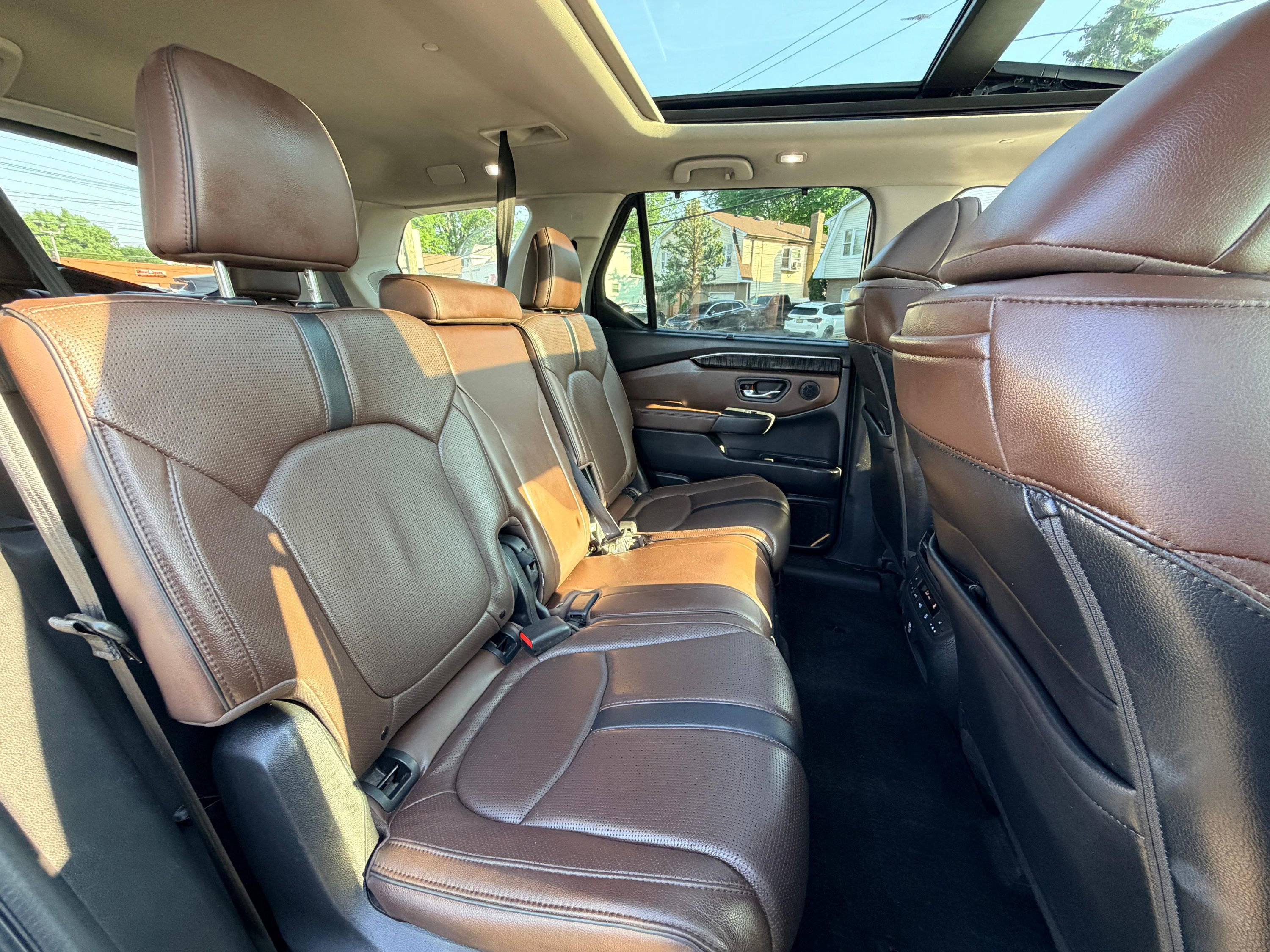 Used 2024 Honda Pilot Elite image 31