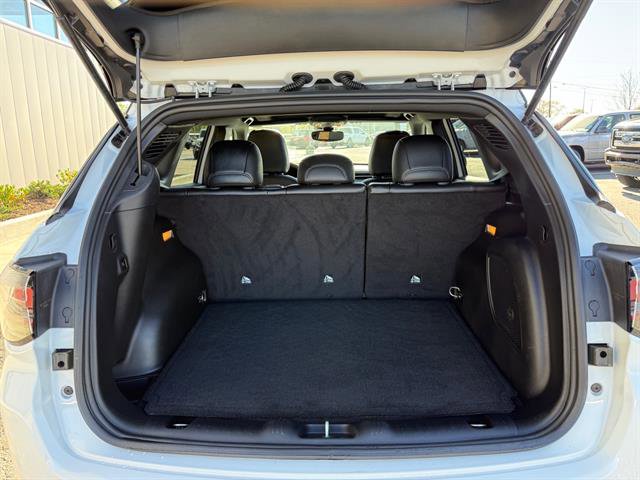 Used 2025 Jeep Compass Limited w/ High Altitude Package image 14