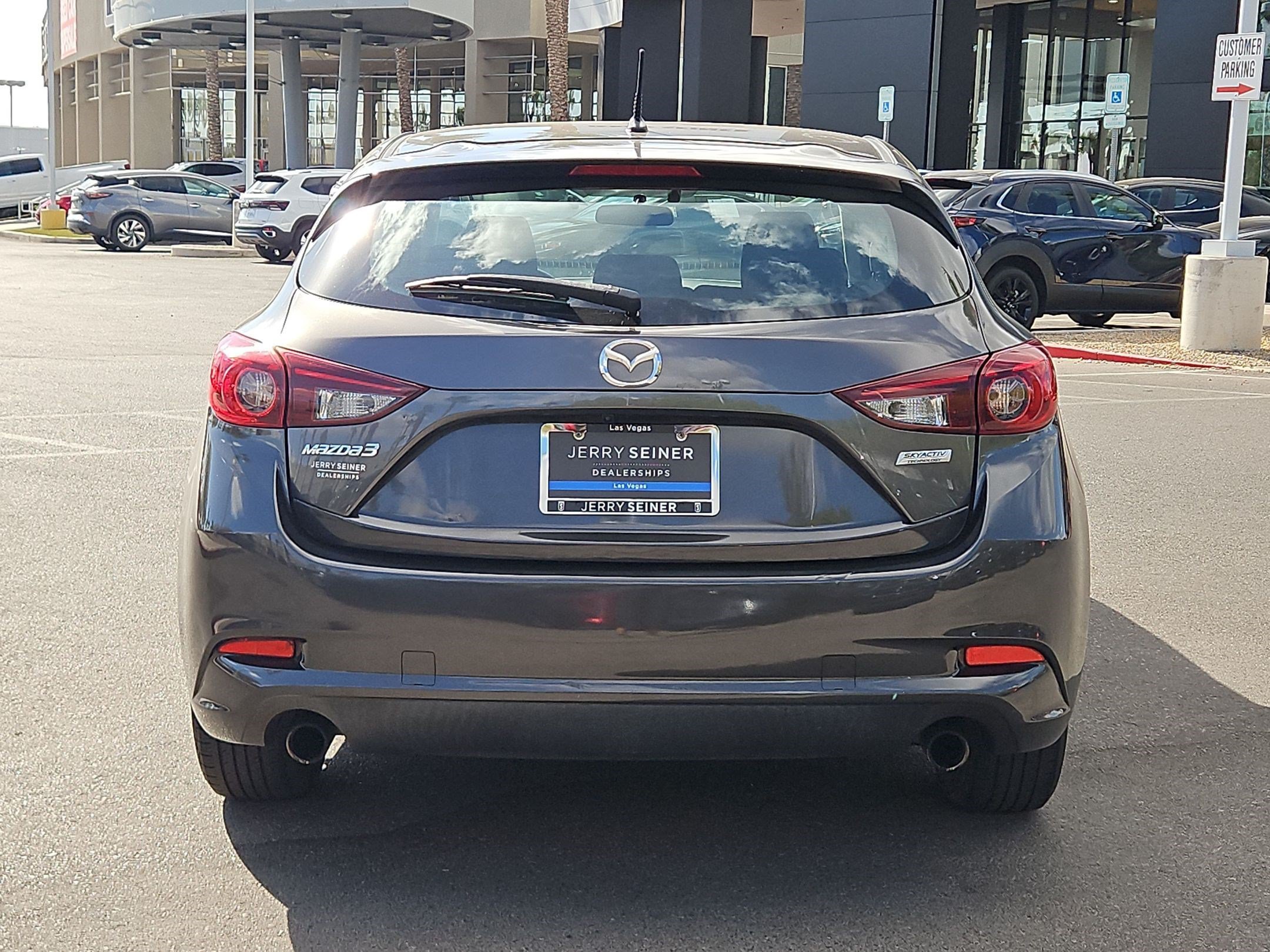 Used 2017 MAZDA MAZDA3 Sport FWD image 4