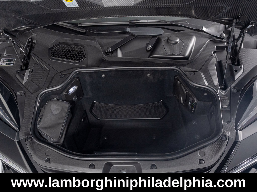 Used 2026 Lamborghini Revuelto AWD/4WD image 61