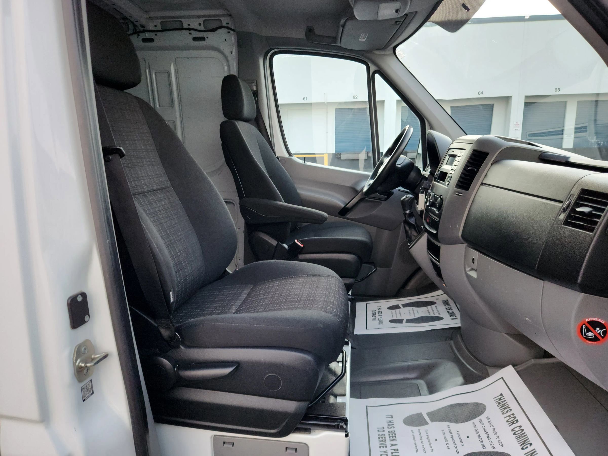 Used 2016 Mercedes-Benz Sprinter 2500 image 13