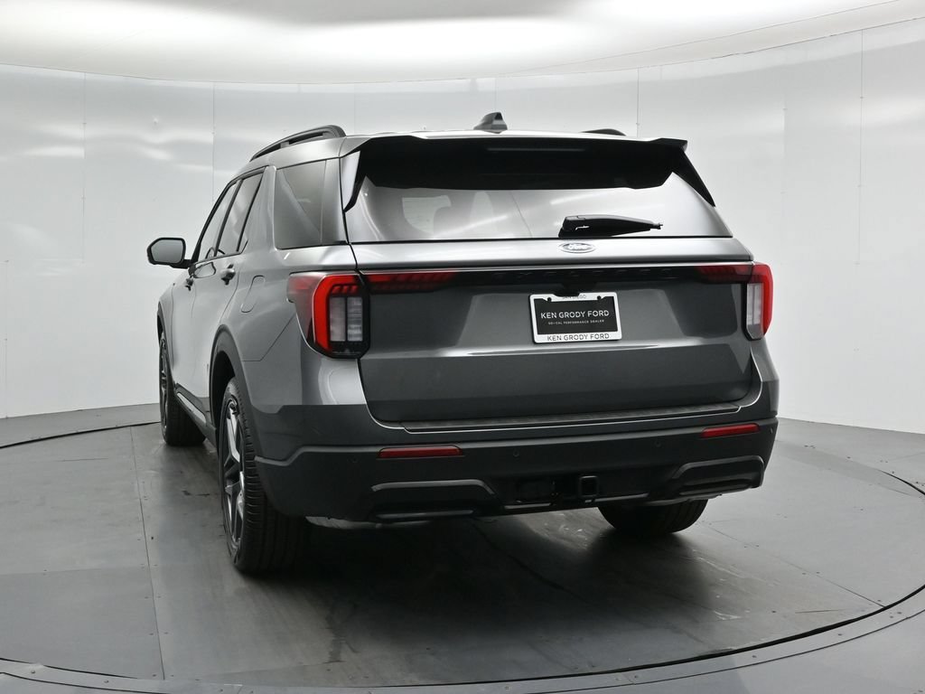 New 2026 Ford Explorer ST-Line w/ ST-Line Street Pack AWD/4WD image 30