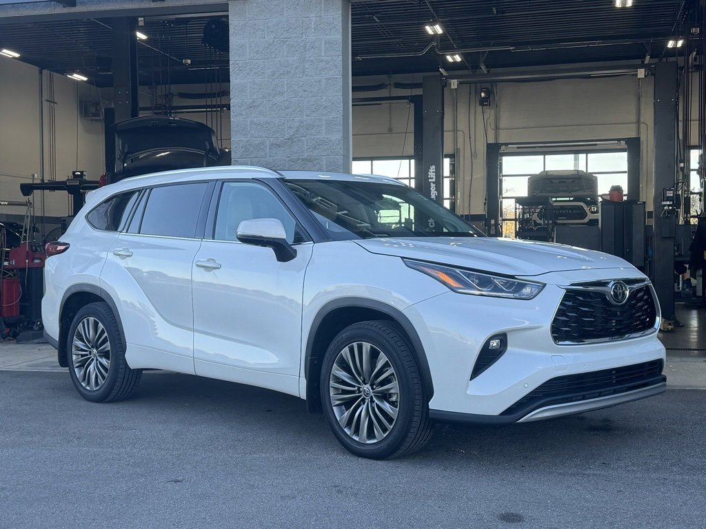 Used 2021 Toyota Highlander Platinum image 41