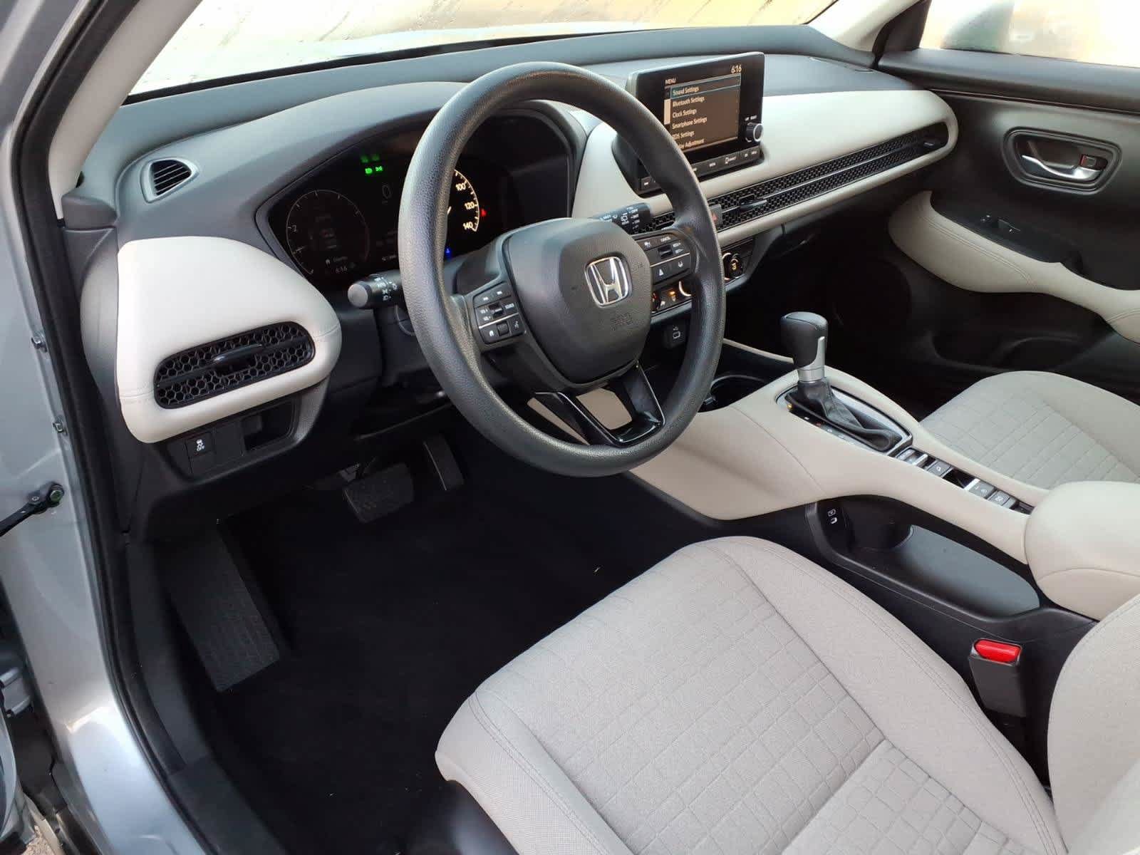 Used 2024 Honda HR-V LX image 13