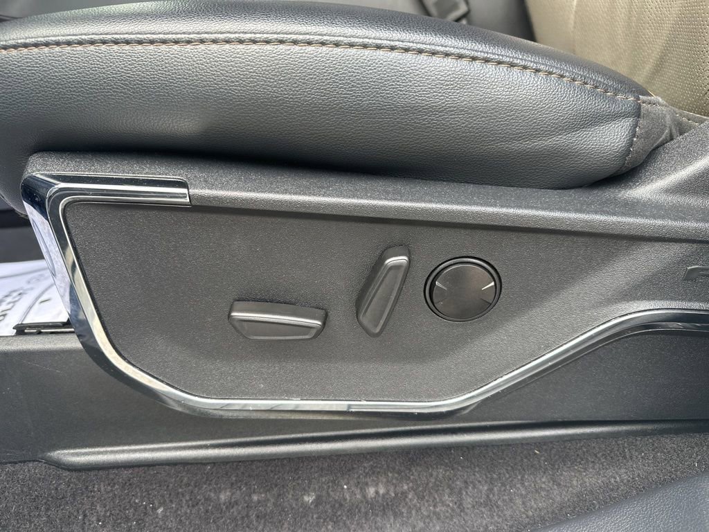 Used 2024 Ford F150 Lariat image 18