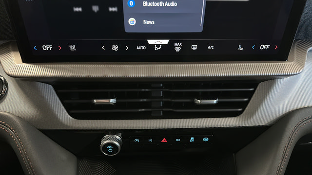 New 2026 Ford Explorer Active w/ Active Comfort Package AWD/4WD image 18