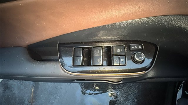 Used 2024 Toyota Crown Limited image 14