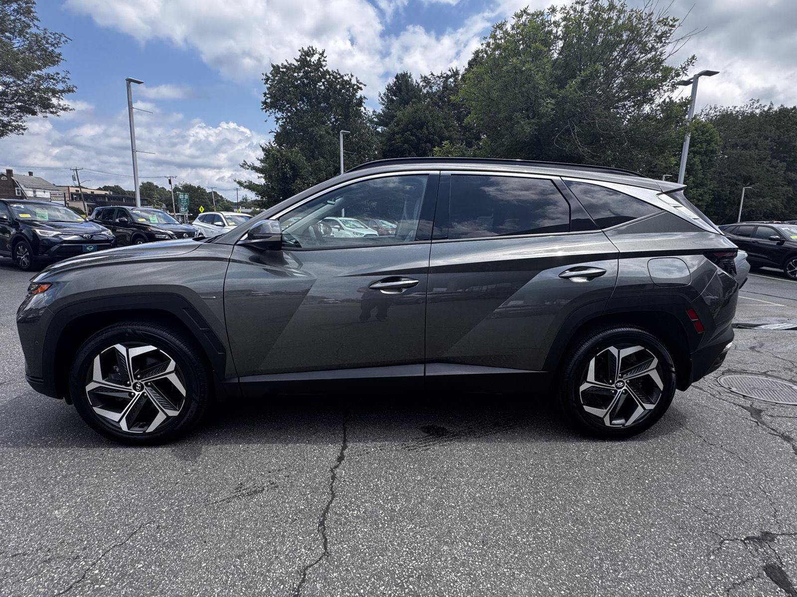 Used 2022 Hyundai Tucson Limited w/ Cargo Package AWD/4WD image 4
