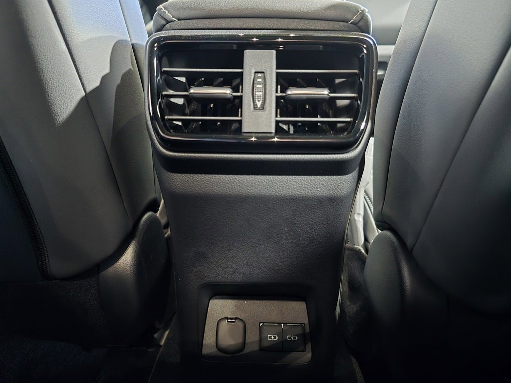 Used 2025 Lexus NX 450h+ F Sport image 28