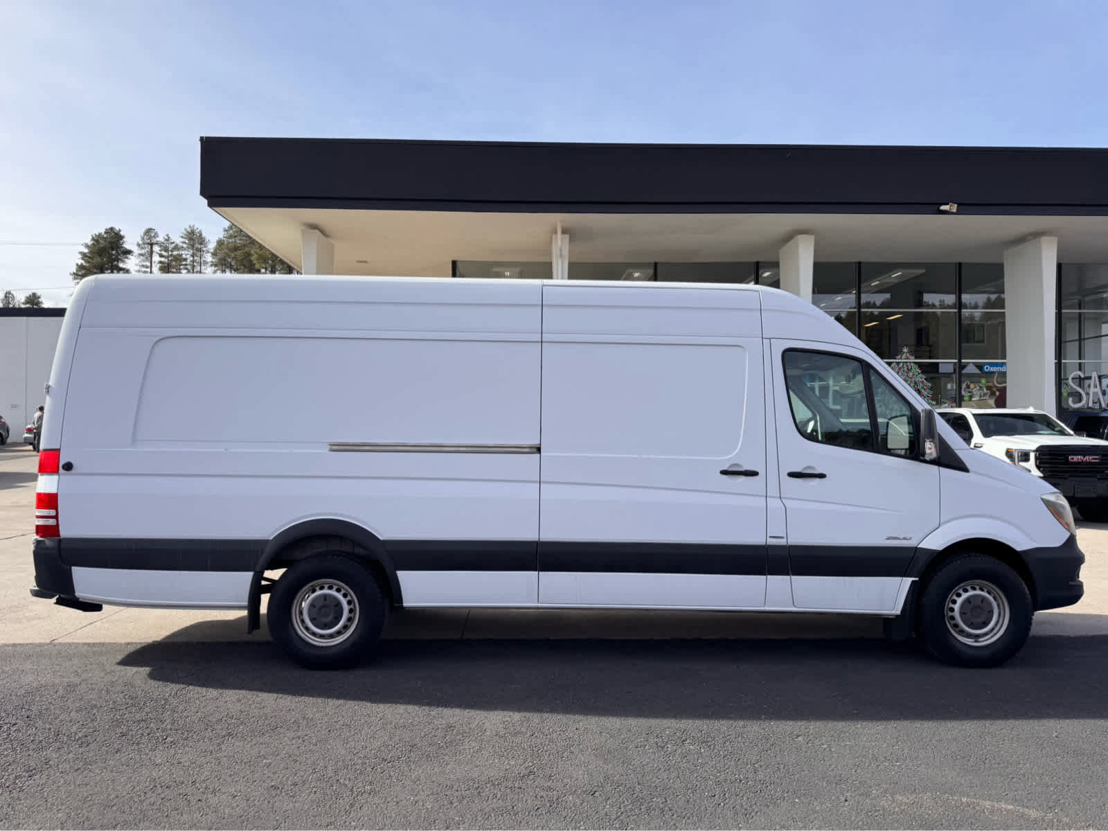 Used 2014 Mercedes-Benz Sprinter 2500 image 6
