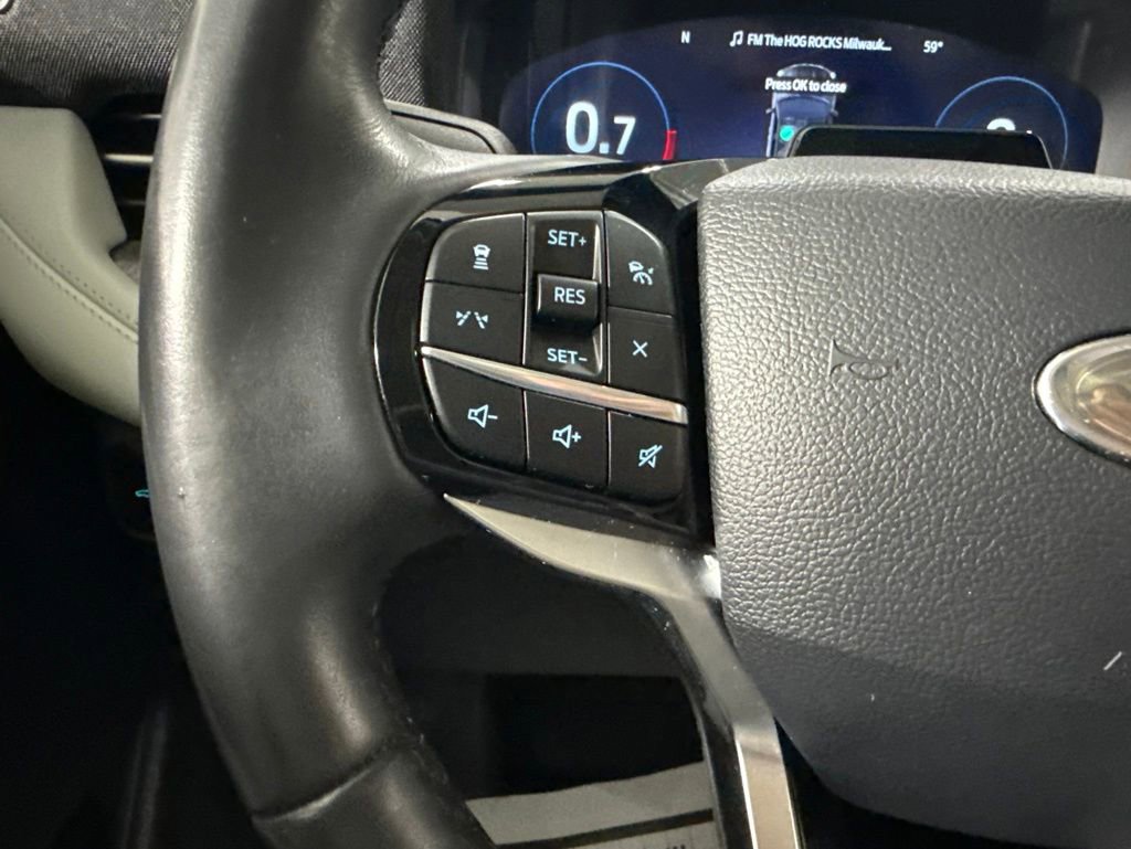 Used 2025 Ford Explorer Platinum w/ LUX Leather Package AWD/4WD image 20
