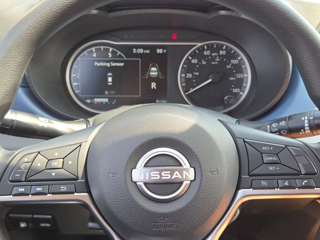 Used 2025 Nissan Versa SV w/ Trunk Package image 28