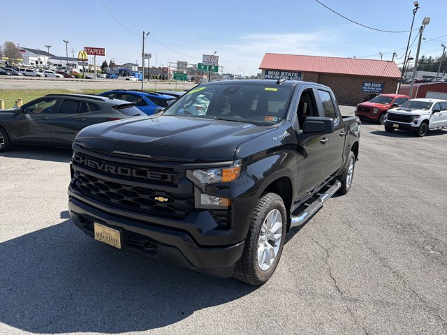 Used 2025 Chevrolet Silverado 1500 Custom image 1